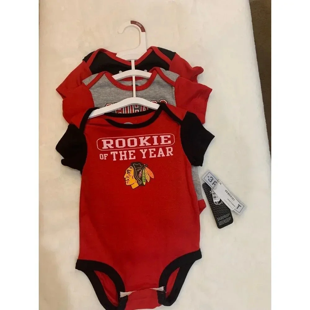 NWT Chicago Blackhawks Baby 6-9 Months 3-Piece Creeper‎ Set Unisex Multicolor